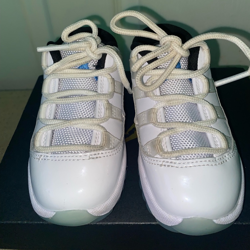 Toddler Jordan 11 low (size 8c)